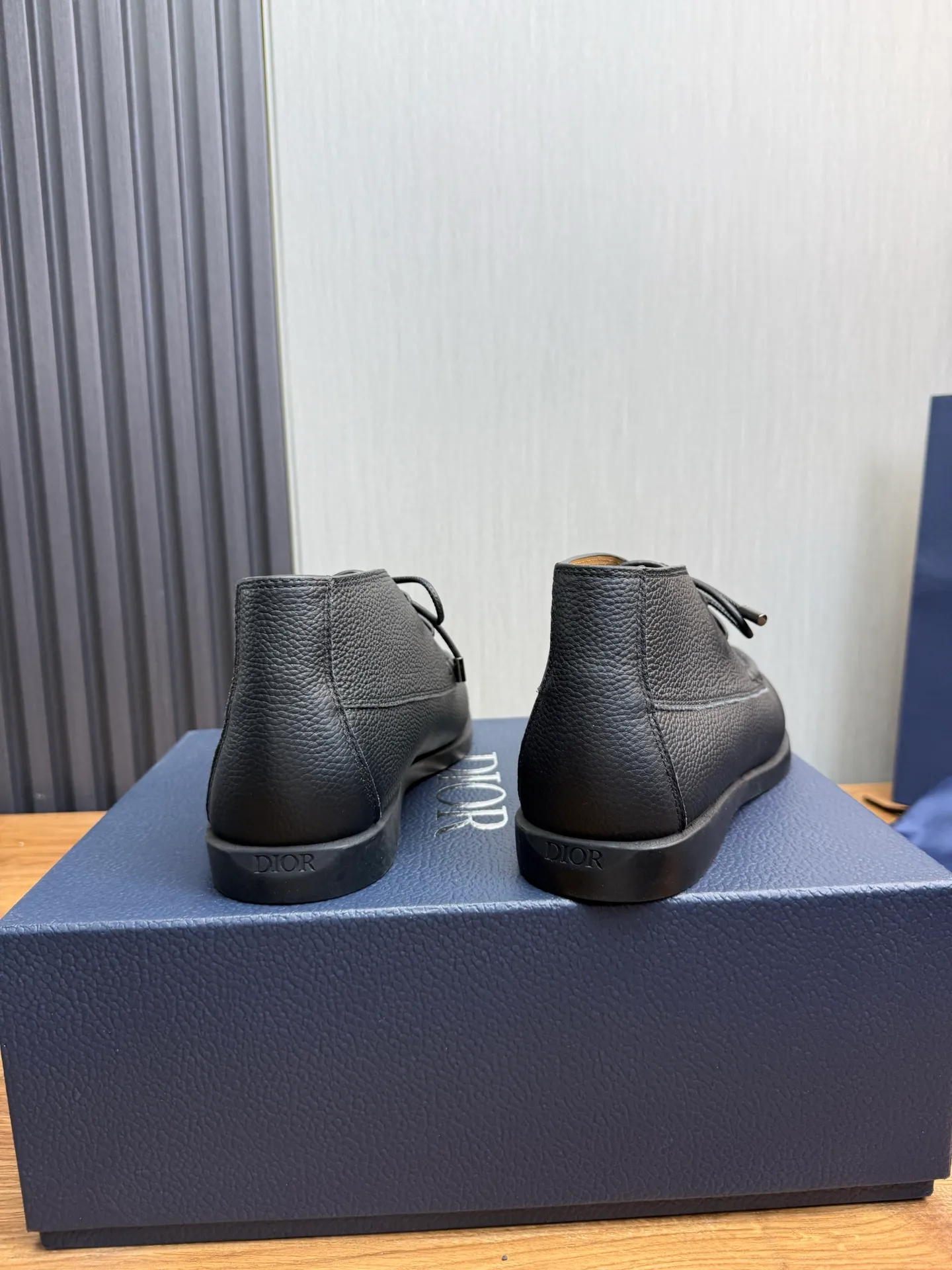 Factory price 620💰 [Dior] Men’s official website na hot sale🔥Imported cowhide + cowhide lining. Original rubber wear-resistant outsole. High quality shipment ⬆️Code number 38-44, (45 customized)
